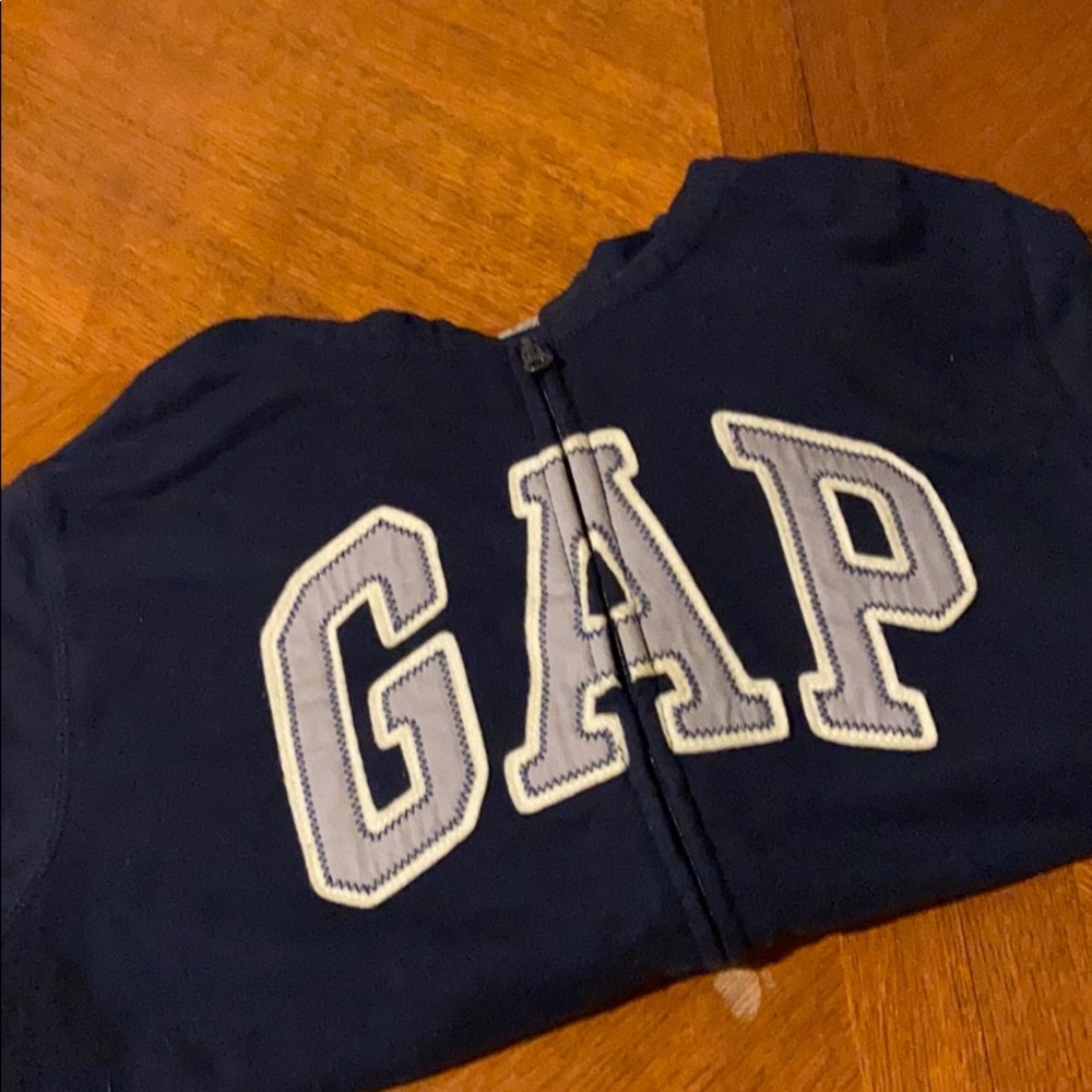GAP sweatshirt